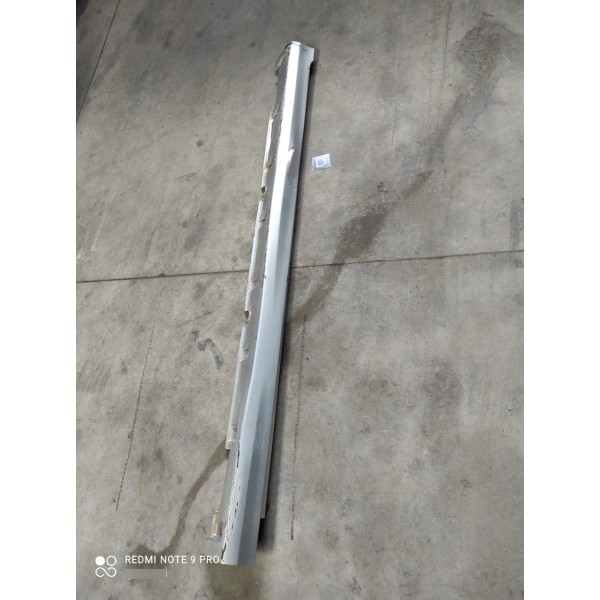 Saia Spoiler Lateral Direito Hyundai Azera 2005/11 Detalhes