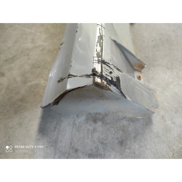 Saia Spoiler Lateral Direito Hyundai Azera 2005/11 Detalhes