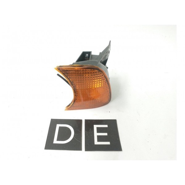 Seta Dianteira Esquerda Bmw E34 540 1987 - 1996 Detalhe