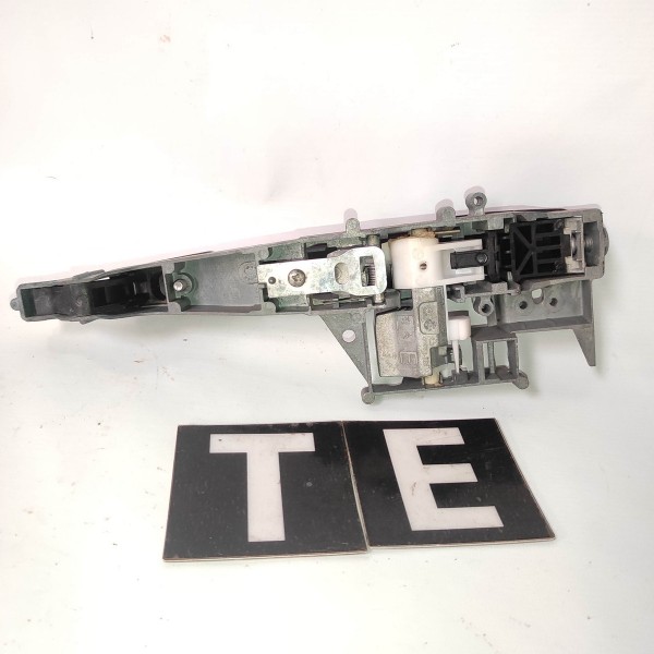 Maçaneta Externa Traseira Esquerda Peugeot 2008 2013 2019