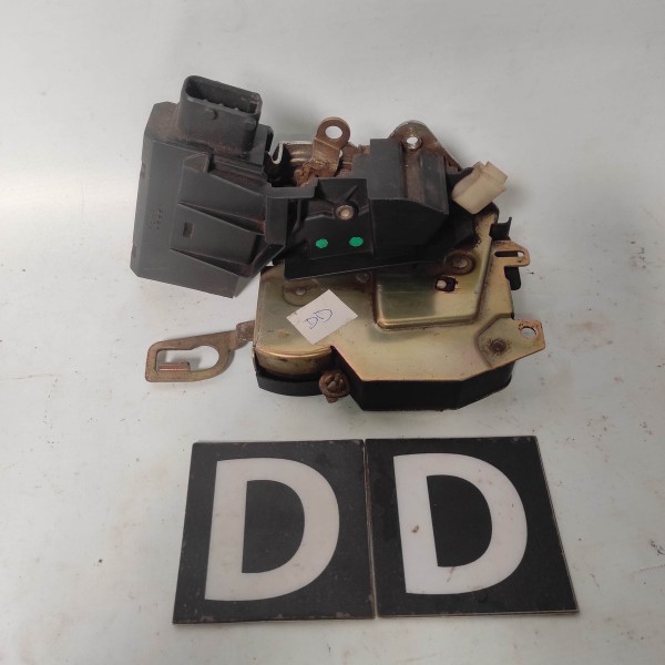 Trava Dianteira Direita Bmw E36 316 318 323 325 328 1992 99