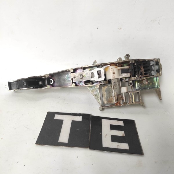 Maçaneta Externa Traseira Esquerda Peugeot 408 2011 2019