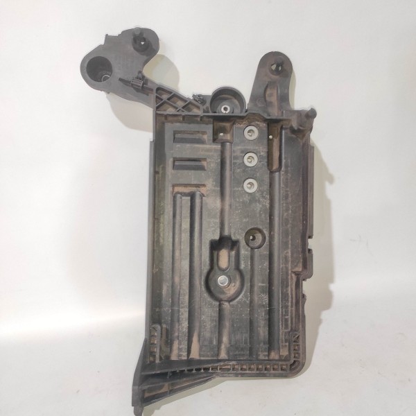 Base Bateria Vw Golf 2014 2020 5q0915321h