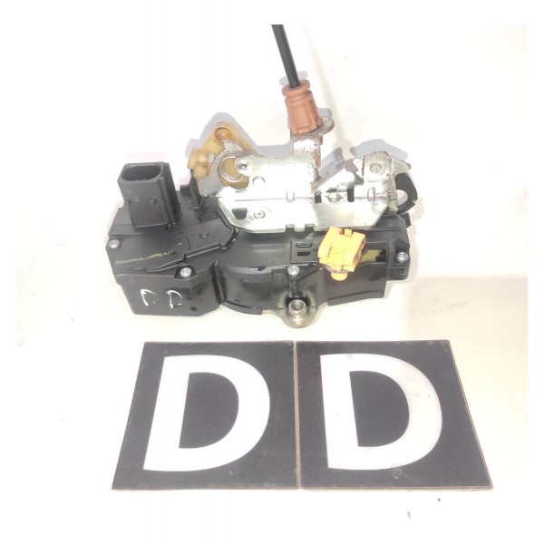 Trava Dianteira Direita Chevrolet Captiva 2008 2018