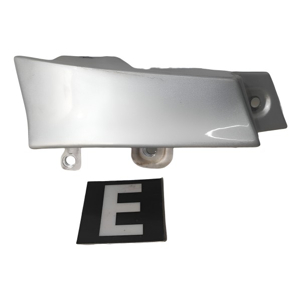 Acabamento Inferior Lanterna Traseira Esquerda Gm Captiva 08