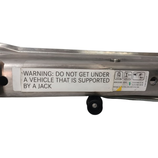 Macaco Mercedes Slk250 2011 2016 A2125800418 Sem Uso