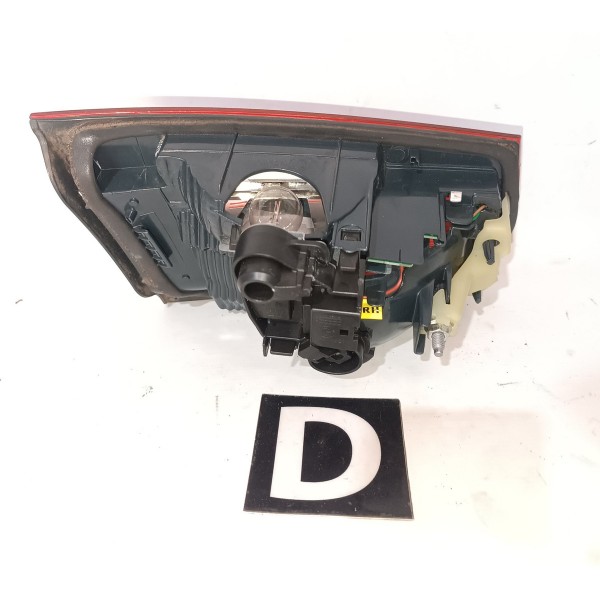Lanterna Direita Tampa Porta Malas Bmw 320i F30 2012 2015 Direito/passageiro