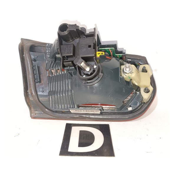 Lanterna Direita Tampa Porta Malas Bmw 320i F30 2012 2015 Direito/passageiro