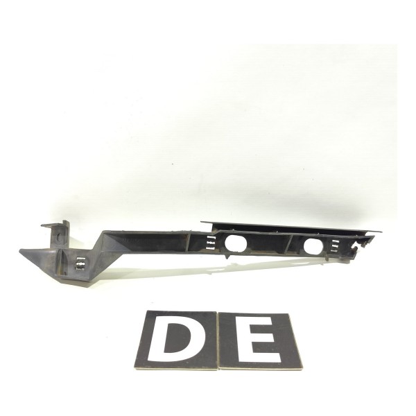 Guia Parachoque Dianteiro Esquerdo Chevrolet Tigra Detalhe