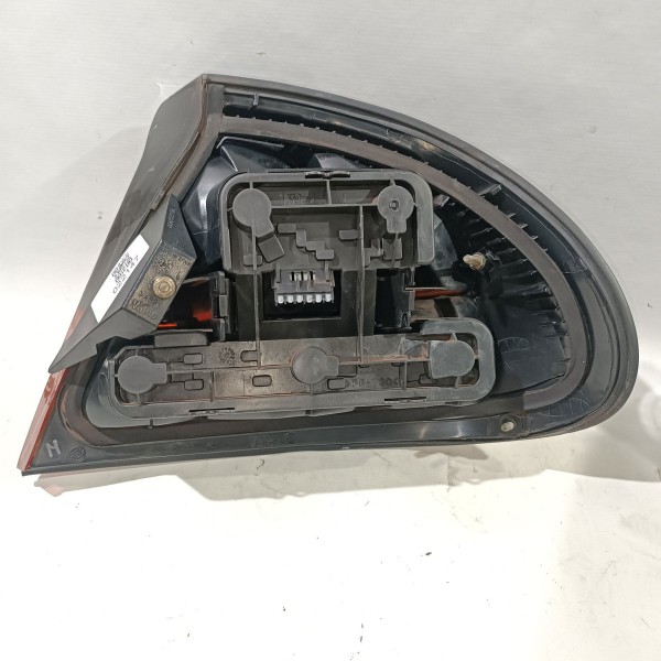 Lanterna Traseira Esquerda Chevrolet Tigra 1998 1999 Esquerdo/motorista