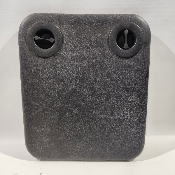 Tampa Lateral Porta Mala Chevrolet Tigra 1998 1999