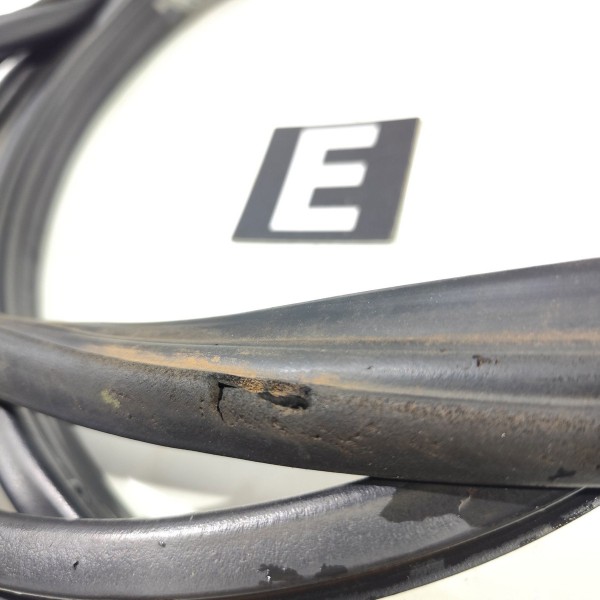 Borracha Porta Esquerda Chevrolet Tigra 1998 1999 Detalhe