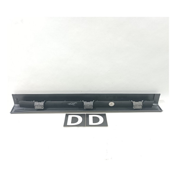 Soleira Dianteira Direita Mercedes C180 C200 2007 2014