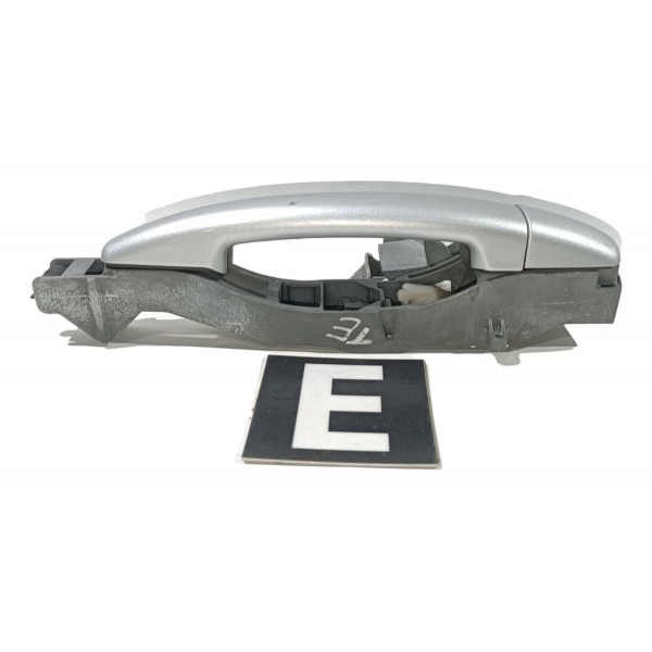 Macaneta Externa Traseira Esquerda Peugeot 3008 2008 2016 Prateado Traseira