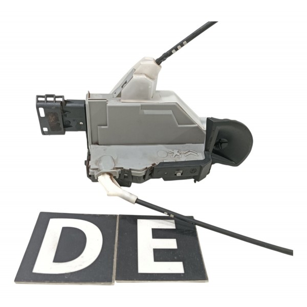 Trava Porta Dianteira Esquerda Peugeot 3008 2008 2016