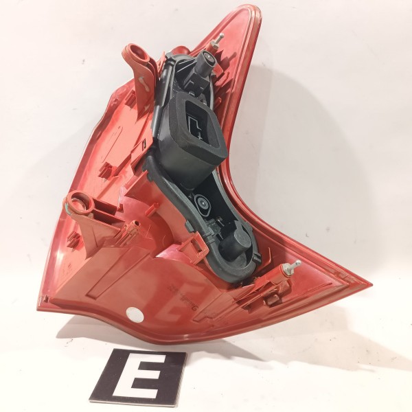 Lanterna Traseira Esquerda Peugeot 3008 2008 2013 9683460880 Esquerdo/motorista Vermelho