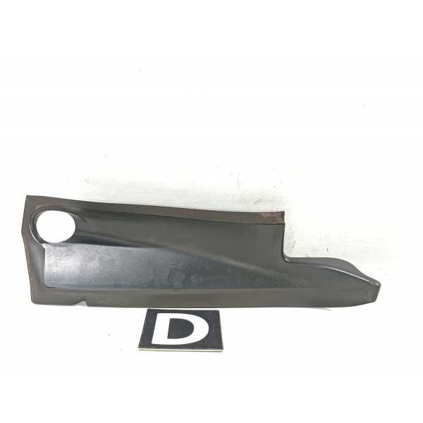 Acabamento Direito Tampa Traseira Peugeot 3008 2008 2016