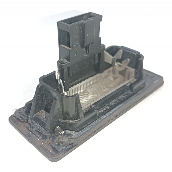 Luz De Placa Audi A1 2010 2018 8t0943021 Detalhe