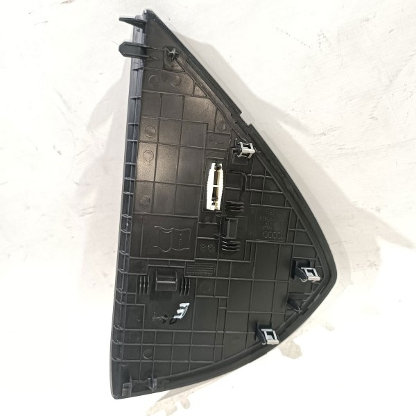 Acabamento Direito Lateral Painel Audi A1 2010 18 8x0857085a