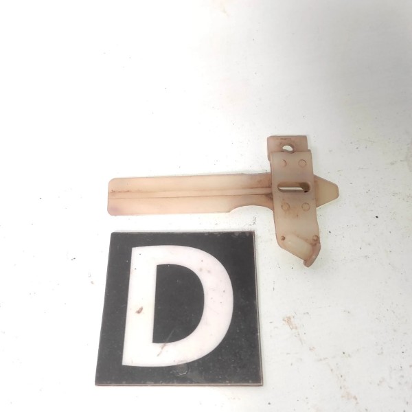 Guia Direito Parachoque Dianteiro Suzuki Swift Mk3 1992 1998