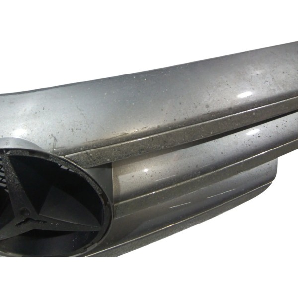 Grade Dianteira Mercedes B180 B200 09 11 A1698881660 Detalhe