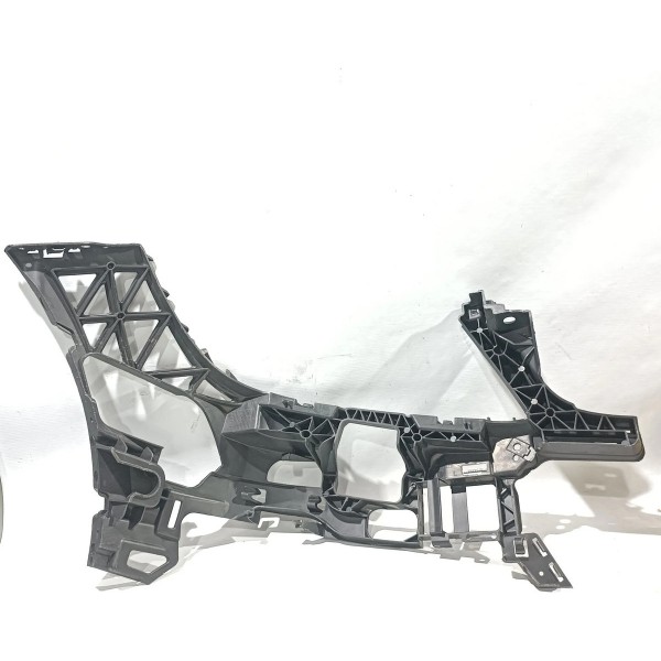 Guia Esquerdo Parachoque Dianteiro Mercedes C180 07 14