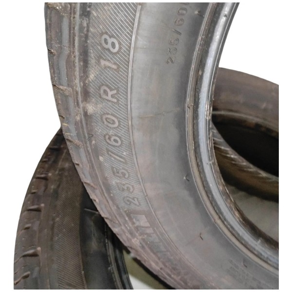 Par Pneu Michelin Primacy Suv 235/60r18 60% Dot 4819