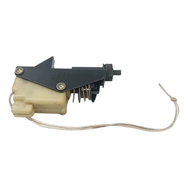 Trava Portinhola Tanque Volvo C70 1996 2005 S70 V70 8611387