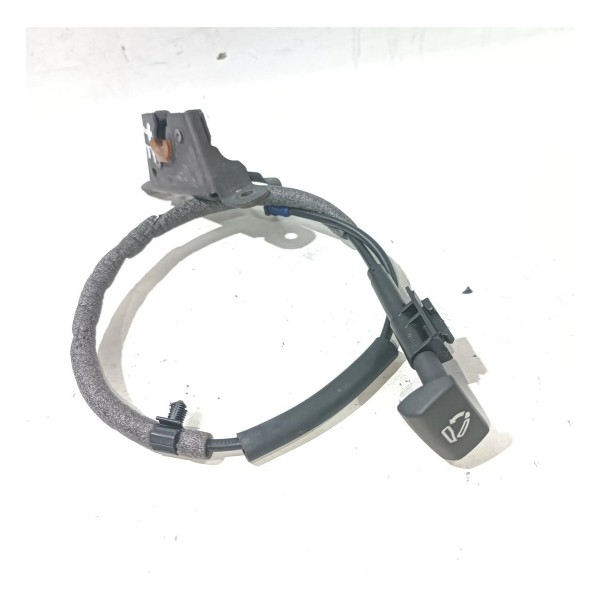 Trava Esquerda Banco Traseiro Vw Jetta 2012 2017
