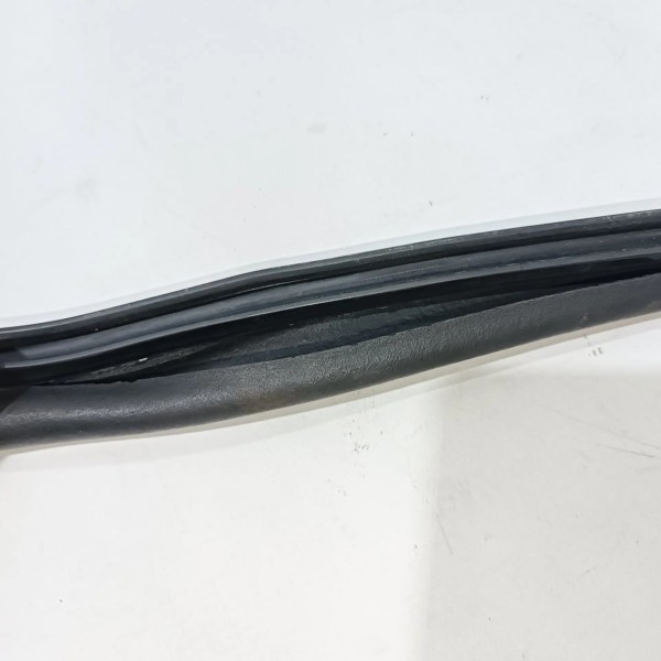 Borracha Moldura Cofre Bmw 528 F10 2011 2017 535 Detalhe