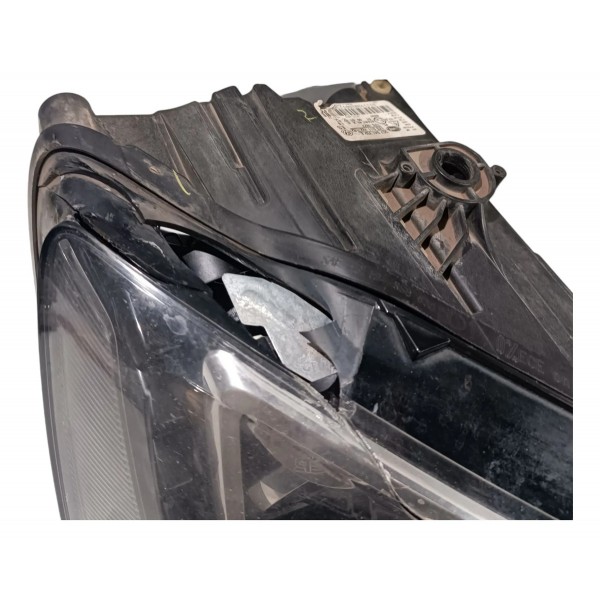 Farol Led Direito Jetta 2012 2017 5c7941752e Retirada Peças Direito/passageiro