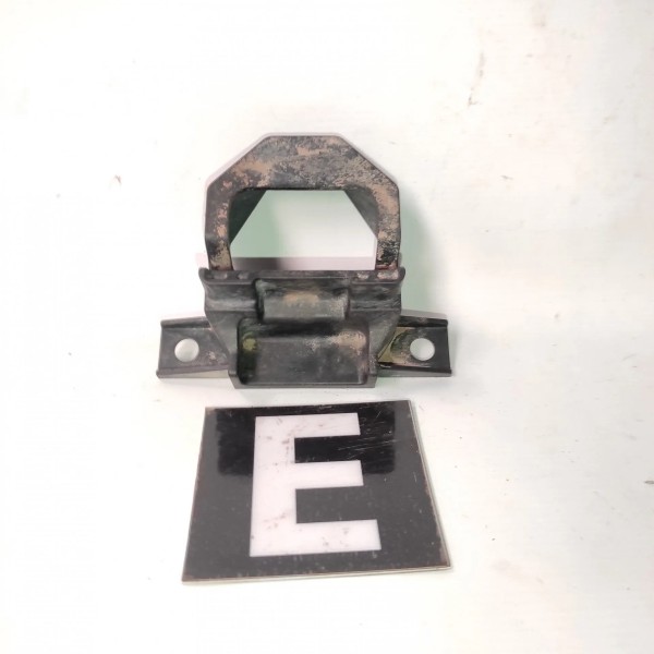 Suporte Lateral Radiador Esquerdo Bmw 320 325 E90 2006 2012