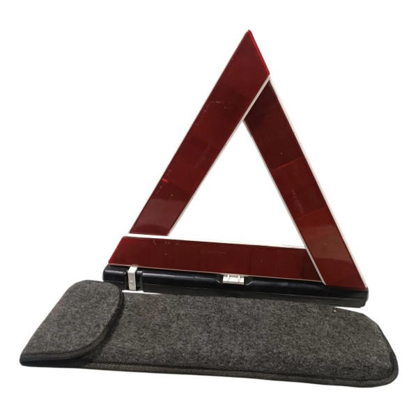 Triangulo Universal Com Capa