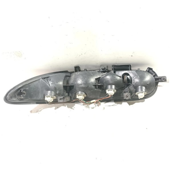 Lanterna Traseira Direita Mazda Mx3 1991 1998 Detalhe Direito/passageiro