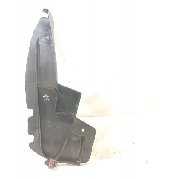 Parabarro Mudlap Traseiro Esquerdo Mazda Mx3 1991 98 Detalhe