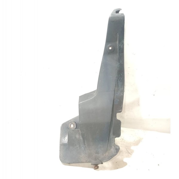 Parabarro Mudlap Traseiro Esquerdo Mazda Mx3 1991 98 Detalhe