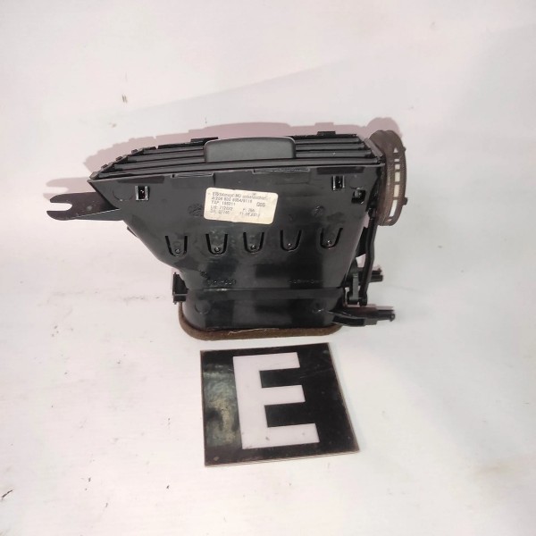 Difusor Central Esquerdo Ar Condicionado Mercedes C180 2014
